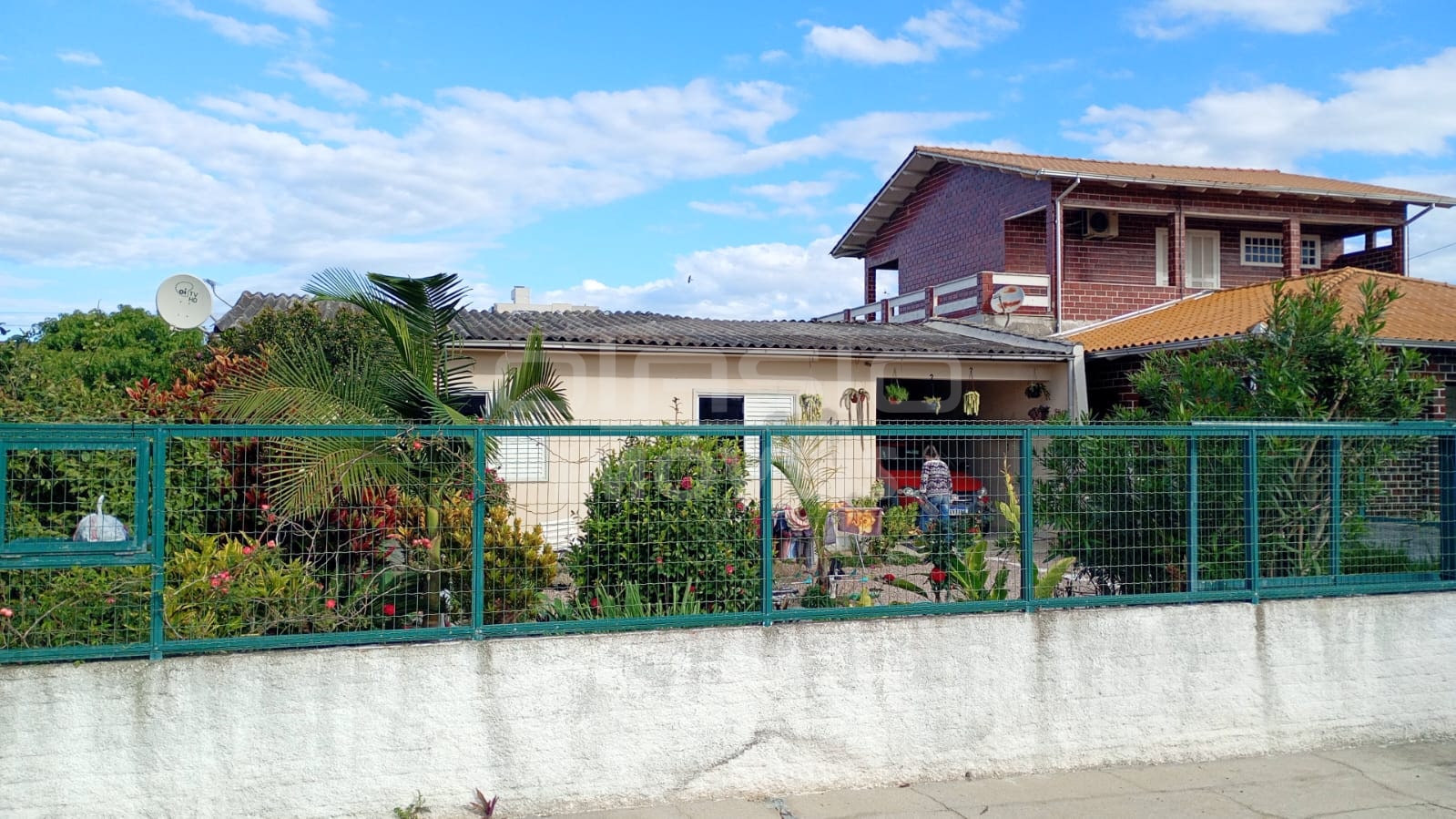 Casa de alvenaria próximo ao centro do Balneário Rincão